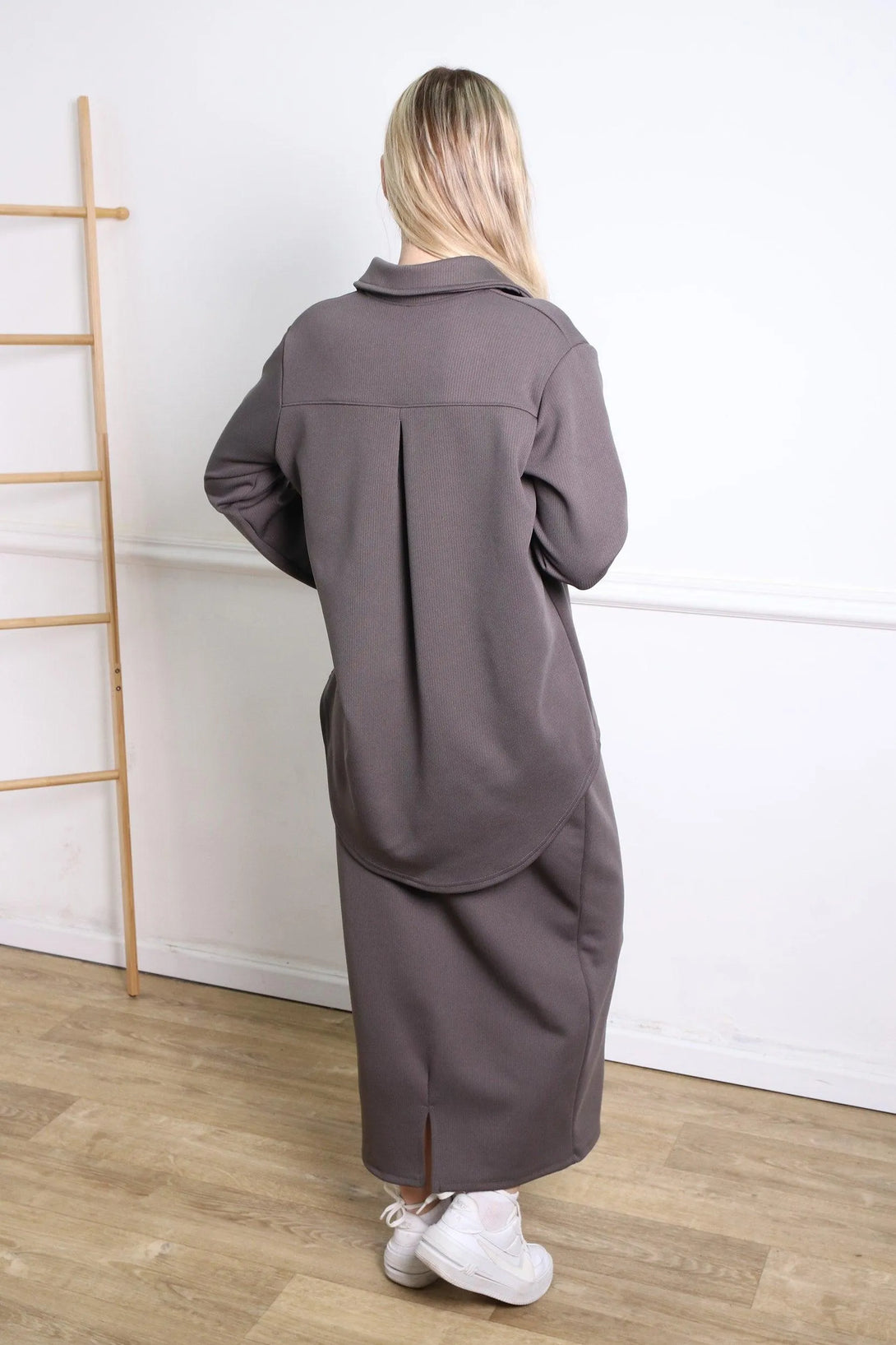 חליפת נרקיס - דתייה אונליין