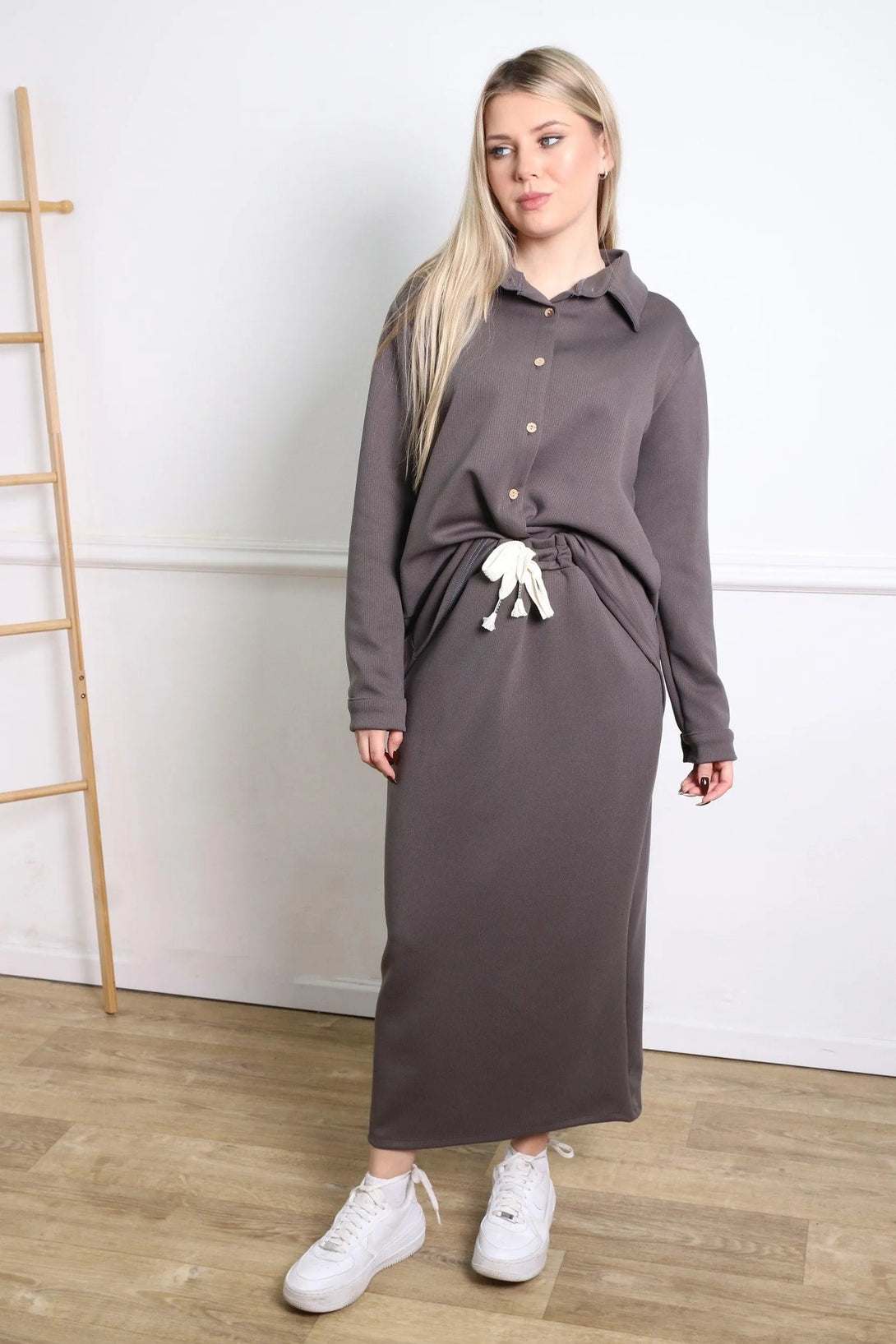 חליפת נרקיס - דתייה אונליין