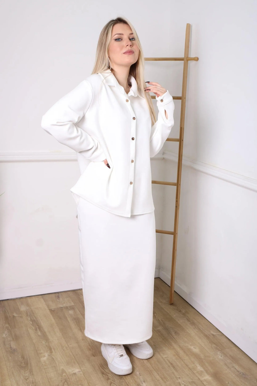 חליפת נרקיס - דתייה אונליין