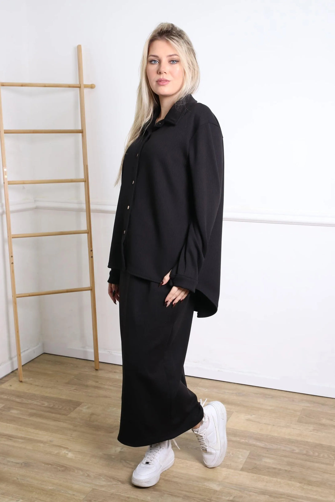 חליפת נרקיס - דתייה אונליין