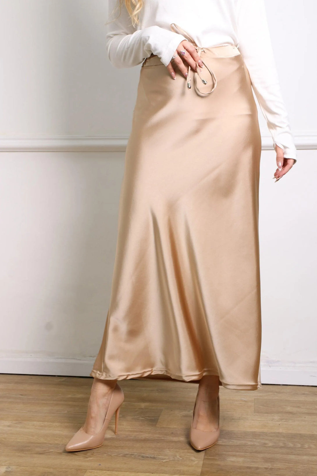 חצאית סאטן קיילי - דתייה אונליין