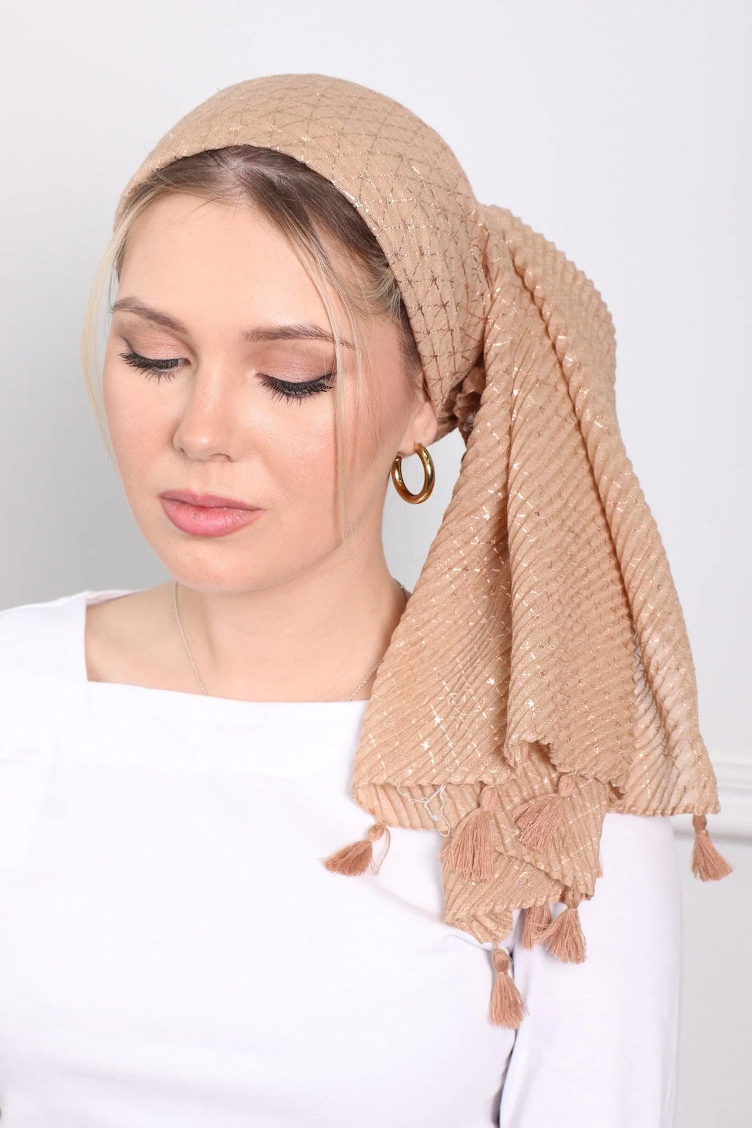 מטפחת לונג - אריג מעוייני זהב - דתייה אונליין