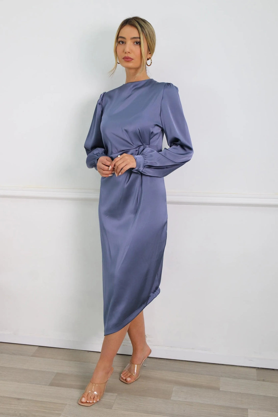 שמלת סאטן אליס - דתייה אונליין